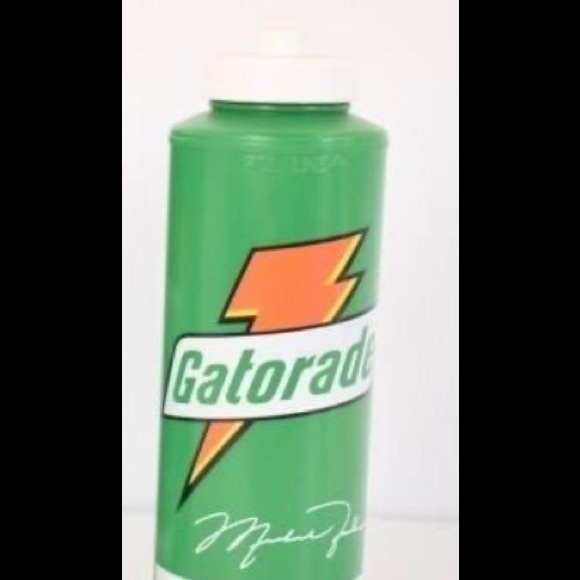 Michael Jordan bottle, NEW π2 for $15 π - Picture 1 of 2